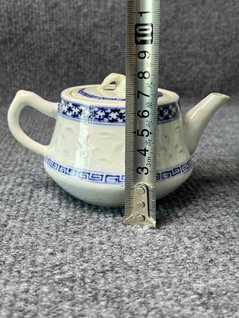 古玩陶瓷青花玲瓏瓷壺拍賣,當前價格999元