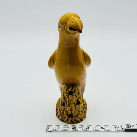 古玩陶瓷黃釉英雄獨立擺件真品鑒賞圖