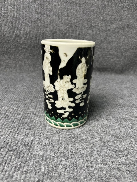 古玩陶瓷墨地粉彩留白八仙人物故事紋筆筒拍賣,當前價格3988元