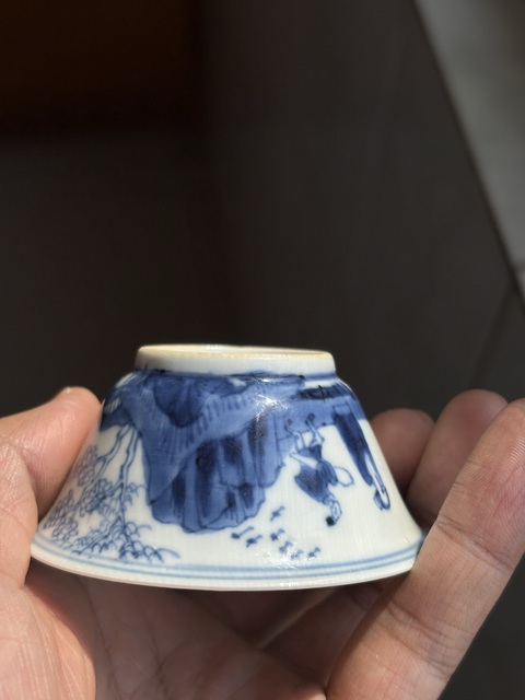 古玩陶瓷人物山水紋青花杯真品鑒賞圖
