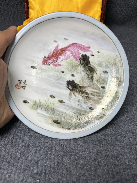 古玩陶瓷粉彩金魚紋盤拍賣，當前價格12888元
