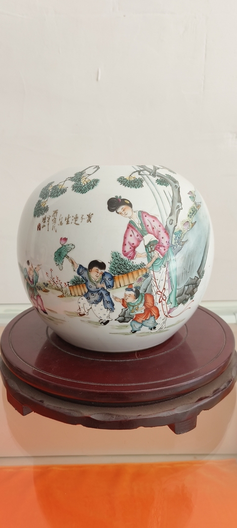 古玩陶瓷三娘教子圖新粉彩西瓜罐真品鑒賞圖
