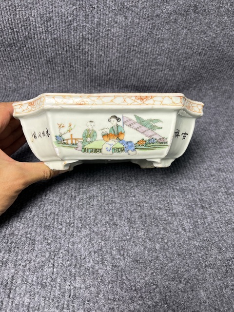 古玩陶瓷粉彩桃花美女水仙盆拍賣，當(dāng)前價(jià)格1888元