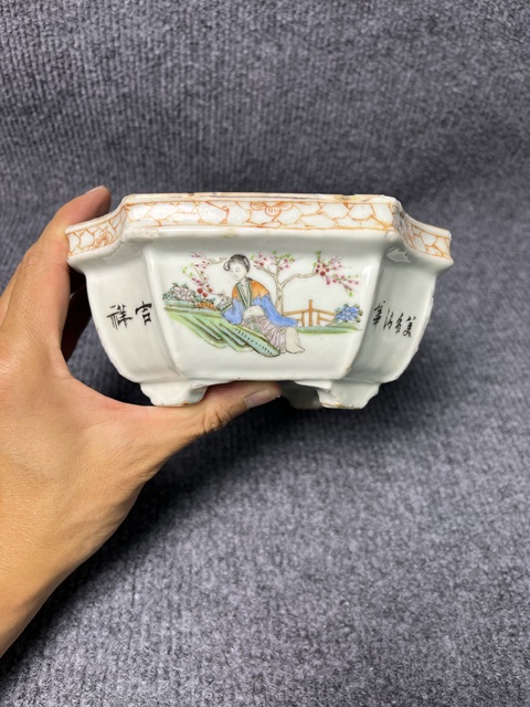 古玩陶瓷粉彩桃花美女水仙盆拍賣，當(dāng)前價(jià)格1888元