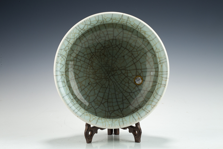 古玩陶瓷清雍乾·仿官釉羅漢爐拍賣(mài),當(dāng)前價(jià)格11537元