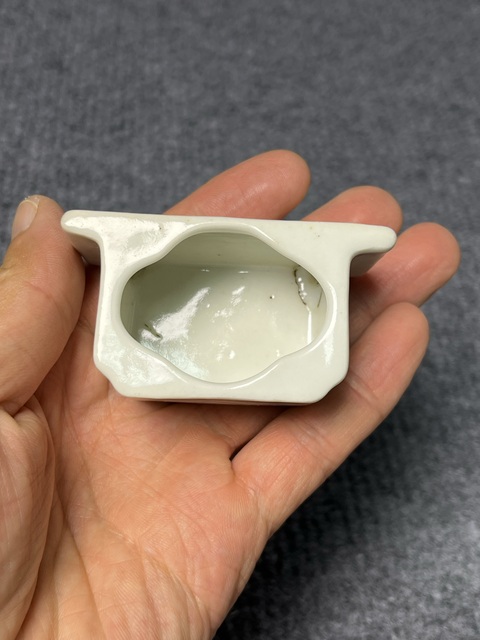 古玩陶瓷白釉水盂拍賣，當前價格399元