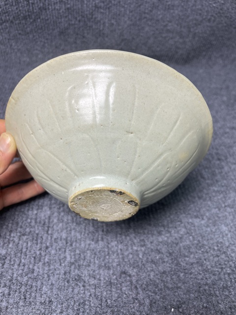 古玩陶瓷清白釉蓮瓣紋大碗拍賣，當前價格1588元