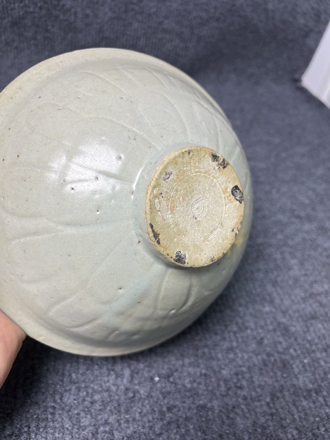 古玩陶瓷清白釉蓮瓣紋大碗拍賣，當前價格1588元