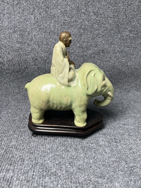 古玩陶瓷石灣窯騎象羅漢拍賣，當(dāng)前價(jià)格10888元