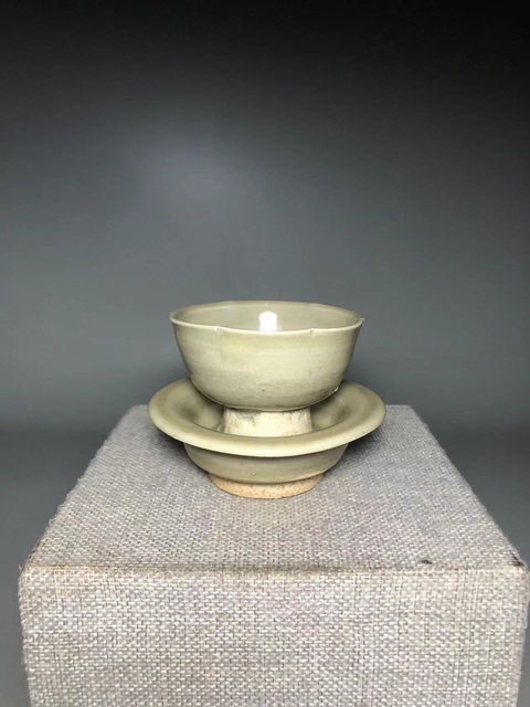 古玩陶瓷青釉花口盞和托真品鑒賞圖