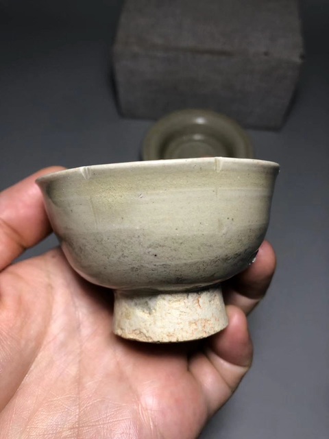 古玩陶瓷青釉花口盞和托真品鑒賞圖