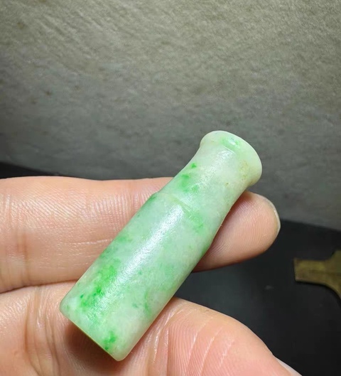 古玩玉器天然翡翠煙嘴真品鑒賞圖