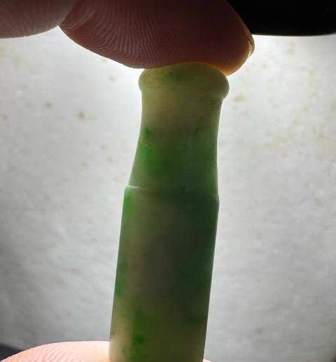 古玩玉器天然翡翠煙嘴真品鑒賞圖