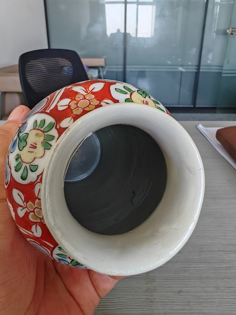 古玩陶瓷五彩花卉紋象腿瓶真品鑒賞圖