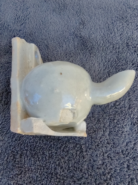 古玩陶瓷青白釉花卉紋油燈真品鑒賞圖