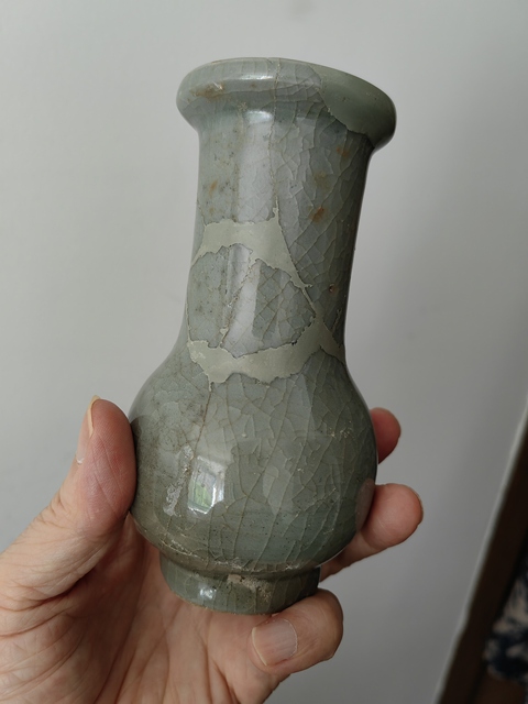 古玩陶瓷龍泉青瓷盤口瓶真品鑒賞圖