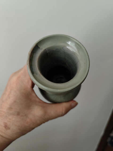 古玩陶瓷龍泉青瓷盤口瓶真品鑒賞圖