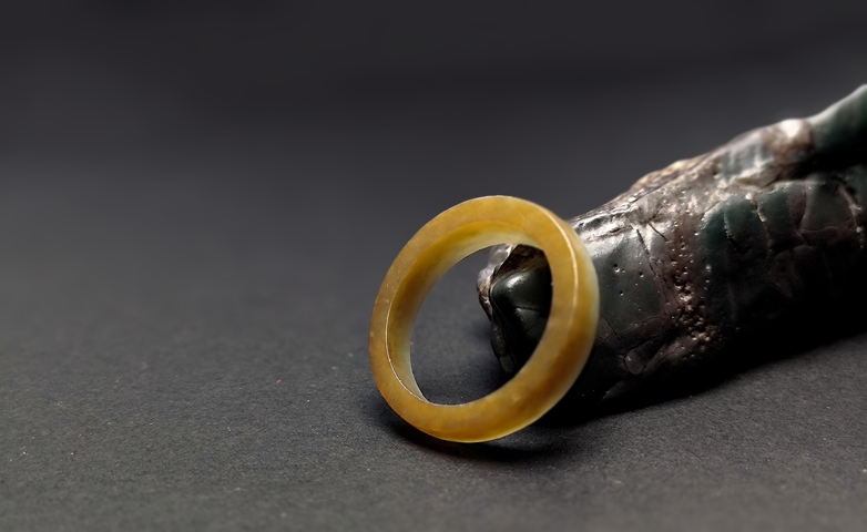 古玩玉器和田玉環真品鑒賞圖