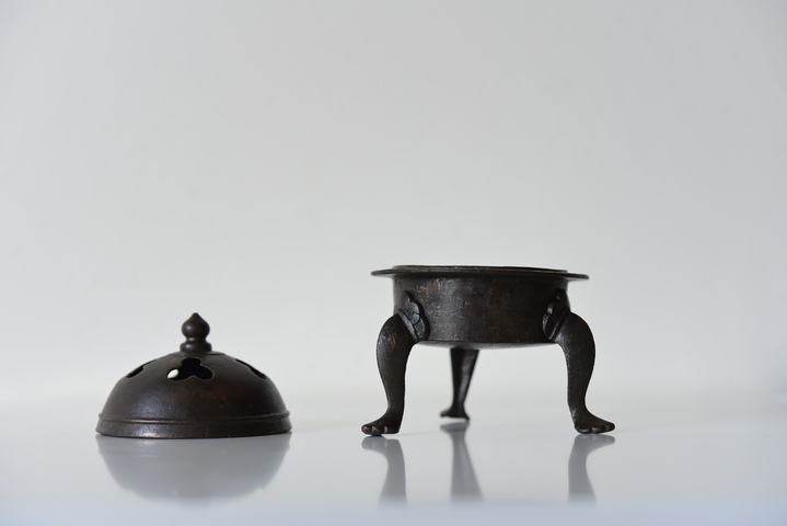 古玩銅器銅三足爐真品鑒賞圖