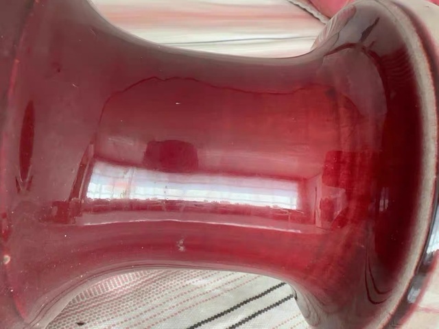 古玩陶瓷郎紅釉盤口瓶真品鑒賞圖