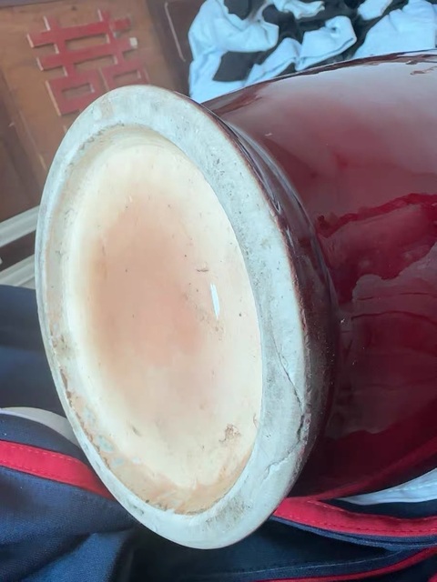 古玩陶瓷郎紅釉盤口瓶真品鑒賞圖