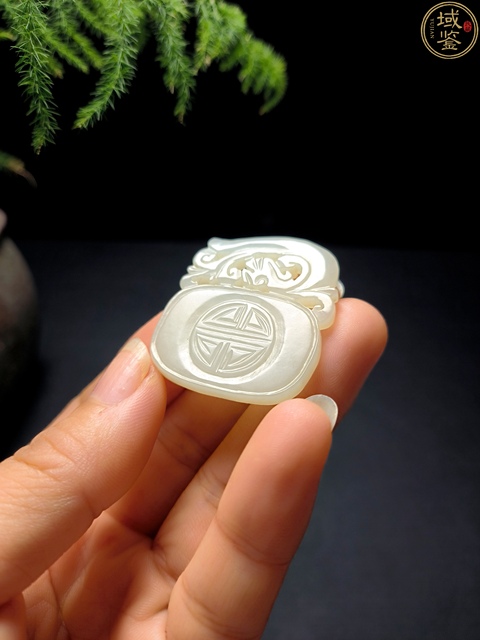古玩玉器和田玉雕“團(tuán)壽紋佩”真品鑒賞圖