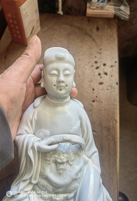 古玩陶瓷德化窯塑像真品鑒賞圖