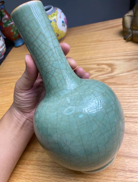 古玩陶瓷晚清綠哥釉天球瓶拍賣，當前價格4680元