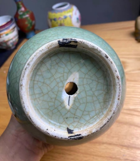 古玩陶瓷晚清綠哥釉天球瓶拍賣，當前價格4680元