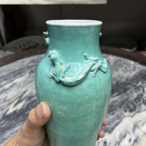 古玩陶瓷松石綠釉盤螭龍紋瓶真品鑒賞圖