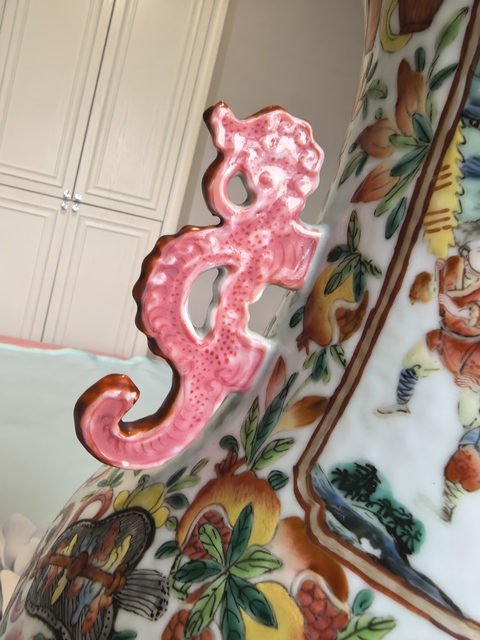古玩陶瓷清道光 粉彩人物紋雙耳瓶真品鑒賞圖