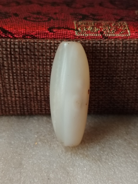 古玩玉器大尺寸清瑪瑙橄欖珠拍賣,當前價格420元