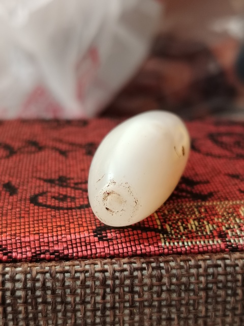 古玩玉器大尺寸清瑪瑙橄欖珠拍賣,當前價格420元
