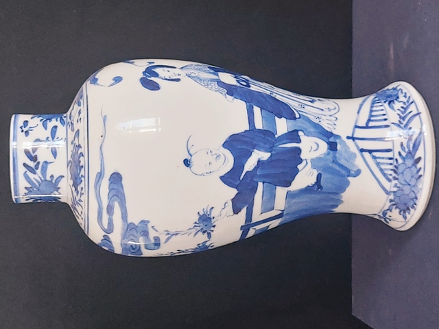 古玩陶瓷三娘教子圖青花雞腿瓶真品鑒賞圖