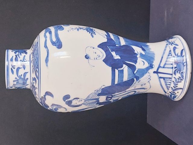 古玩陶瓷三娘教子圖青花雞腿瓶真品鑒賞圖