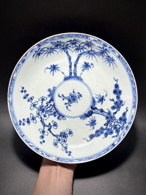 古玩陶瓷青花松竹梅紋盤真品鑒賞圖