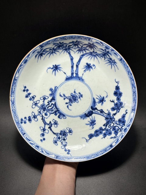 古玩陶瓷青花松竹梅紋盤真品鑒賞圖