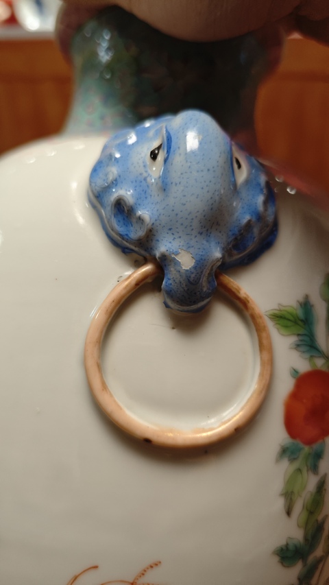 古玩陶瓷民國 粉彩花卉紋雙耳尊真品鑒賞圖