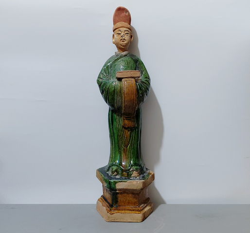 古玩陶瓷明三彩人物俑真品鑒賞圖