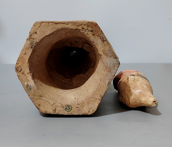 古玩陶瓷明三彩人物俑真品鑒賞圖