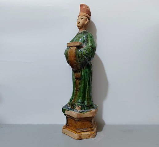 古玩陶瓷明三彩人物俑真品鑒賞圖