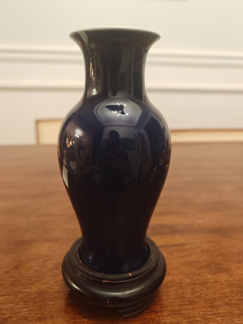 古玩陶瓷藍(lán)釉撇口瓶真品鑒賞圖