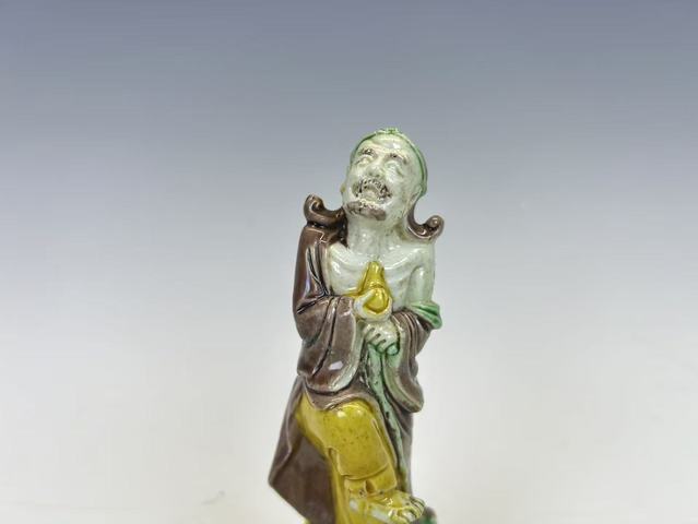 古玩陶瓷清末民初·素三彩達摩造像拍賣，當前價格99元