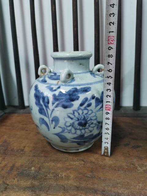古玩陶瓷花卉紋青花壺真品鑒賞圖