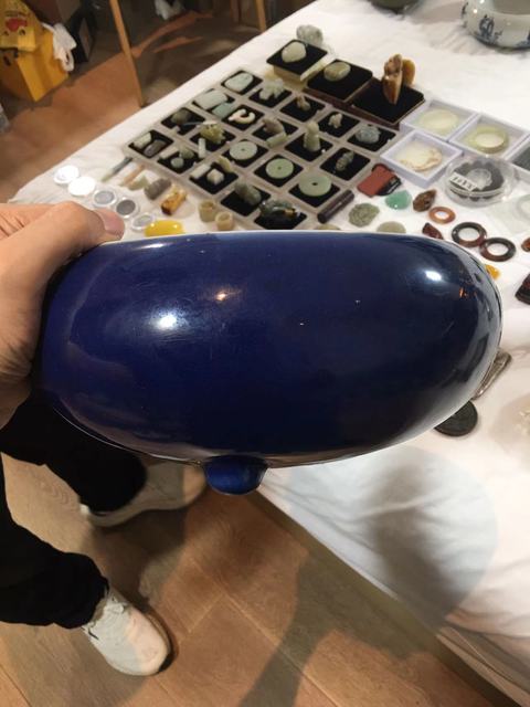 古玩陶瓷霽藍釉三足爐真品鑒賞圖