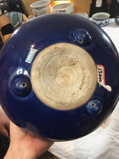 古玩陶瓷霽藍釉三足爐真品鑒賞圖