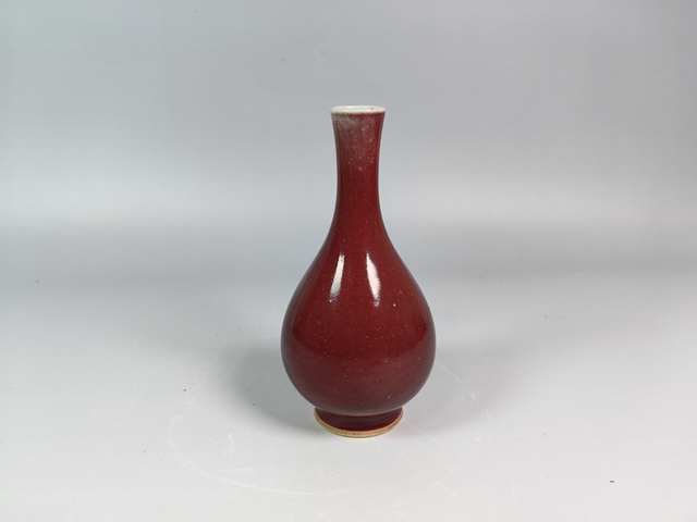 古玩陶瓷清中均紅釉撣瓶真品鑒賞圖