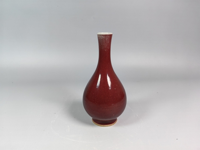 古玩陶瓷清中均紅釉撣瓶真品鑒賞圖