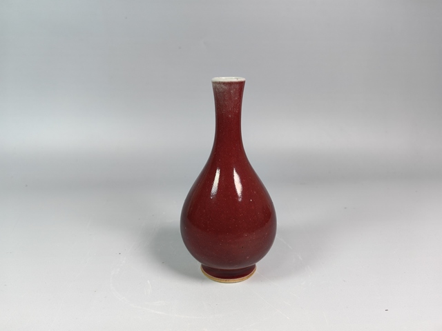 古玩陶瓷清中均紅釉撣瓶真品鑒賞圖