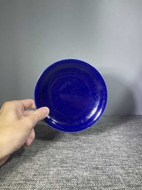 古玩陶瓷清晚期.茄皮紫釉盤拍賣，當前價格0元